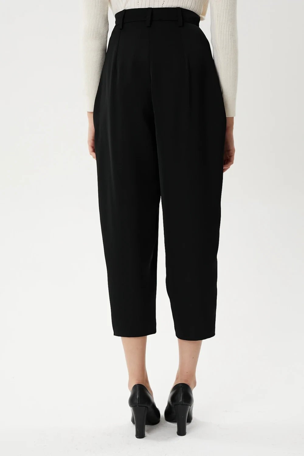 Nilgün Mirza-Orta Bel Pileli Bilek Boy Cepli Kumaş Pantolon-Pantolon-4-roqelvaxirum.shop