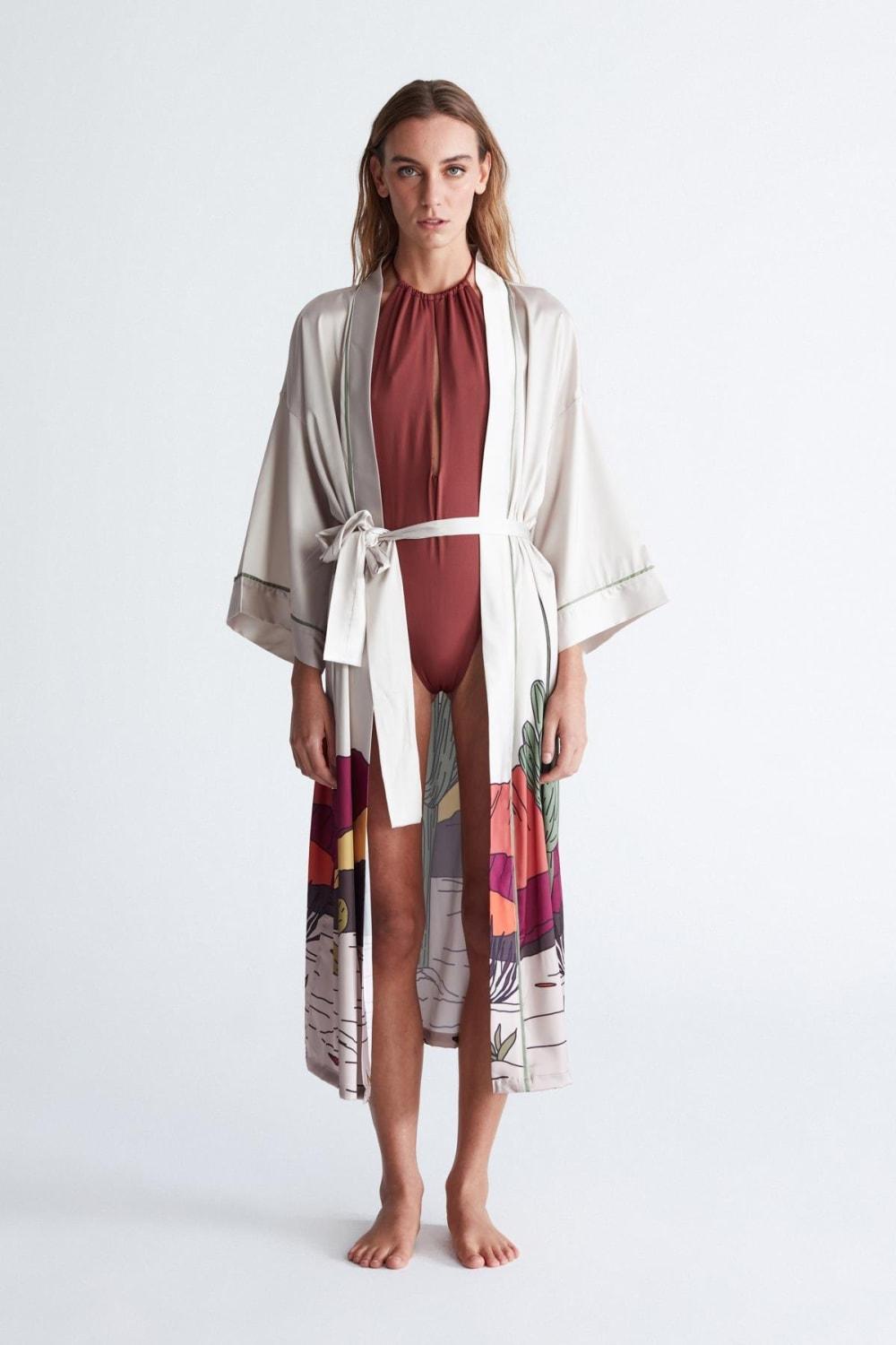 Peraluna-Cactus Ki̇mono 122 Cm Kaktus Desen Midi Boy Kemerli Saten Kadın Kimono-Kimono-3-roqelvaxirum.shop