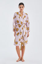 Peraluna-Crown Kral Tacı Desenli Diz Altı Saten Kadın Kimono-Kimono-2-roqelvaxirum.shop