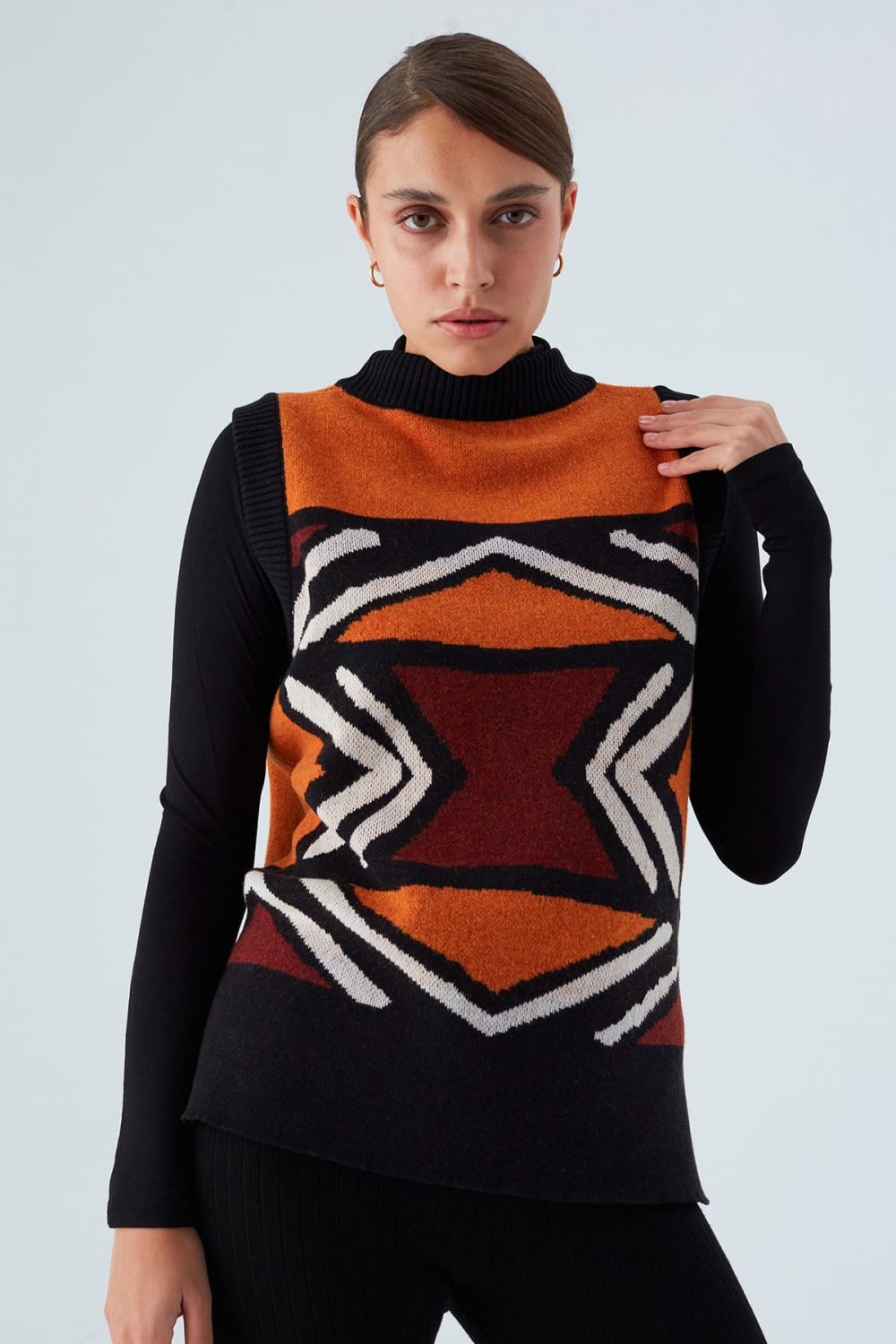 Peraluna-Kenda Vest Etnik Jakar Desenli Yanları Yırtmaçlı Kadın Triko Süveter-Kazak & Triko-2-roqelvaxirum.shop