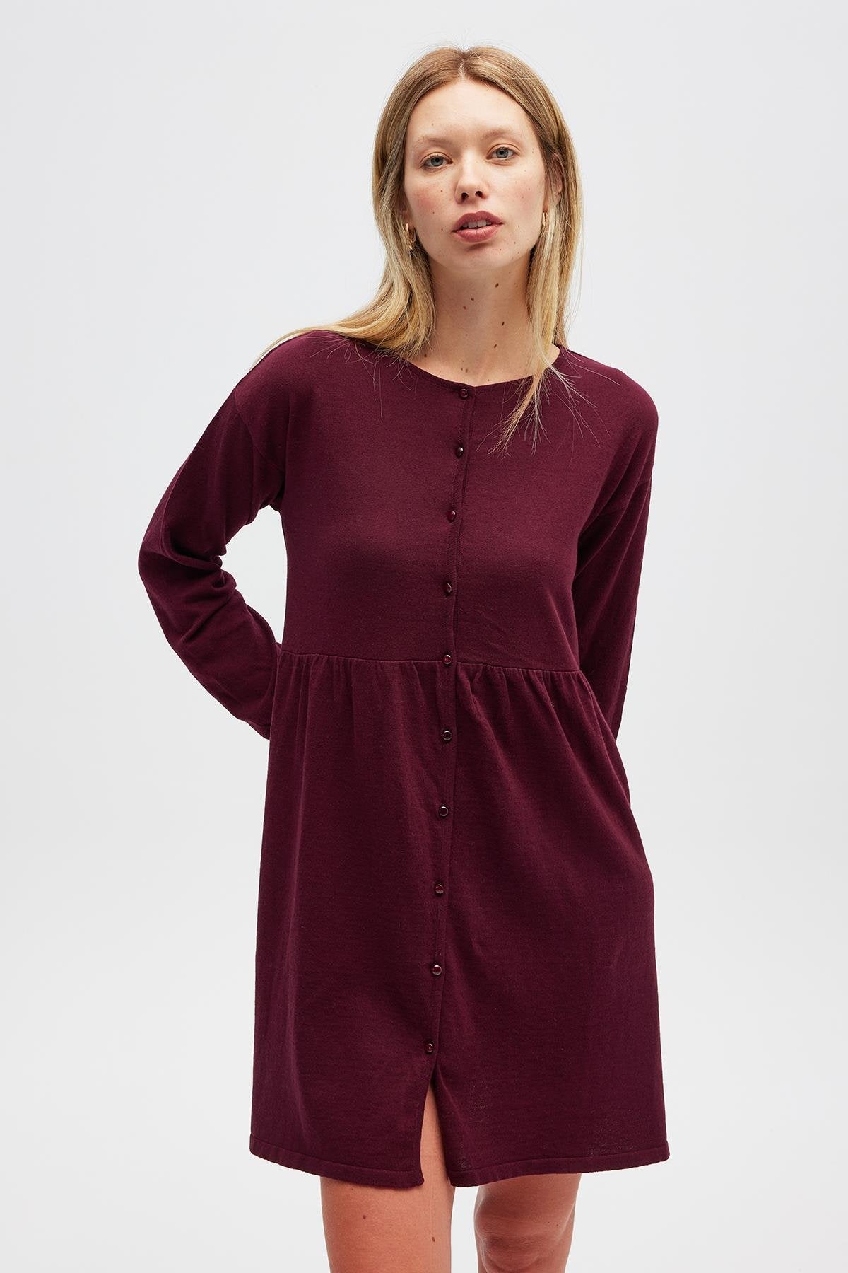 Peraluna-Leah Büzgülü Düğmeli Mini Triko Gömlek Elbise Bordo-Elbise-3-roqelvaxirum.shop