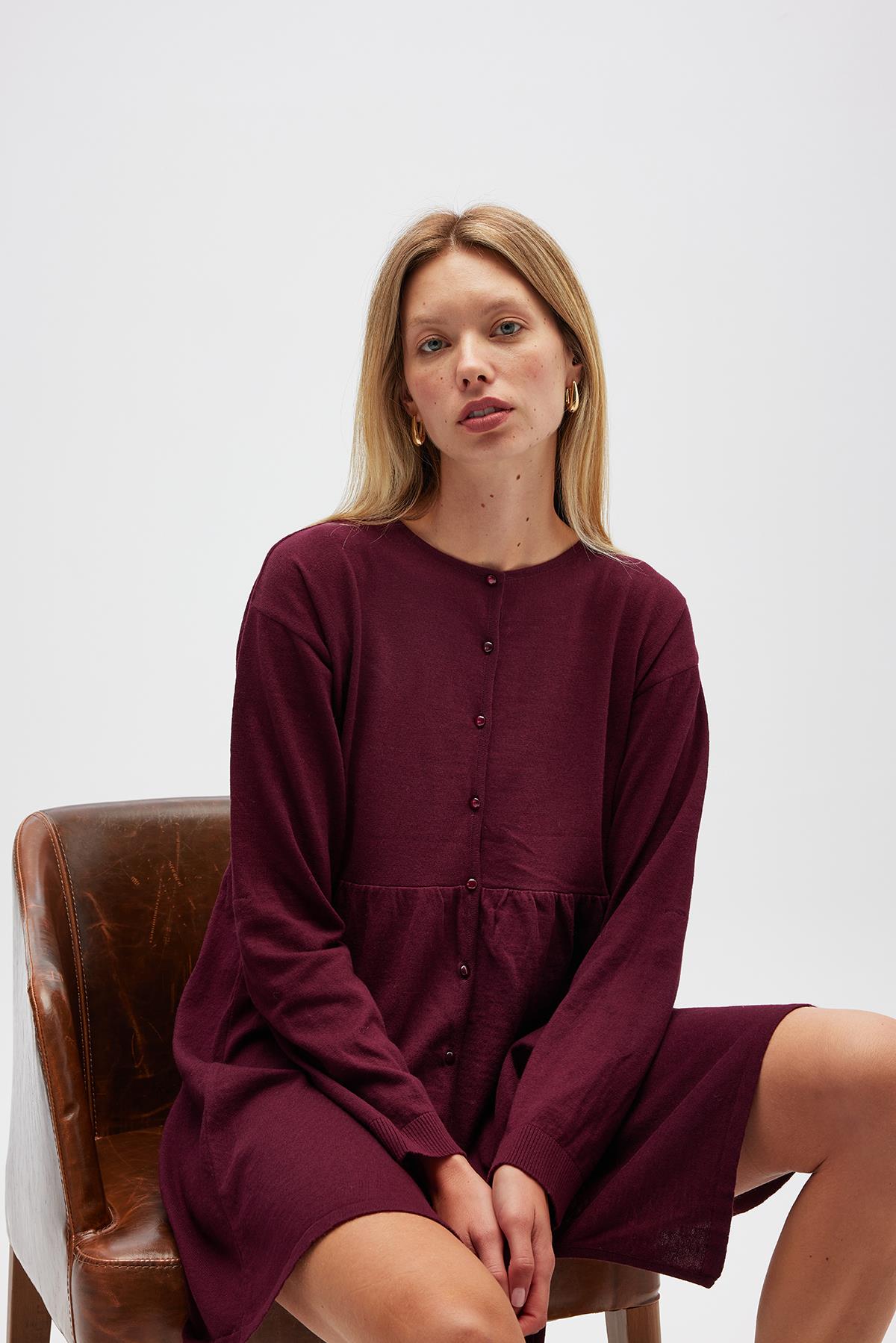 Peraluna-Leah Büzgülü Düğmeli Mini Triko Gömlek Elbise Bordo-Elbise-5-roqelvaxirum.shop