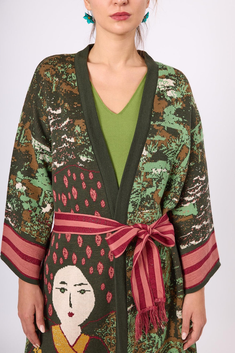 Peraluna-Magic Moments Jakarlı Kadın Uzun Triko Kimono Koyu Yeşil Multi-Kimono-3-roqelvaxirum.shop