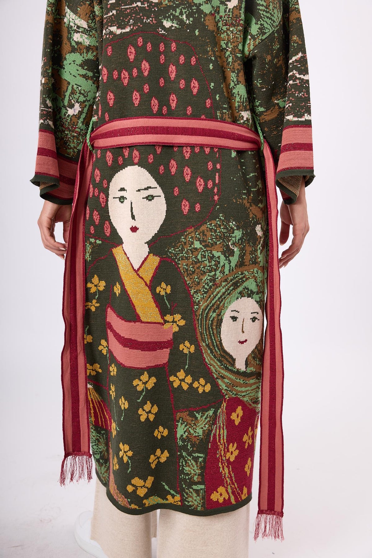 Peraluna-Magic Moments Jakarlı Kadın Uzun Triko Kimono Koyu Yeşil Multi-Kimono-7-roqelvaxirum.shop