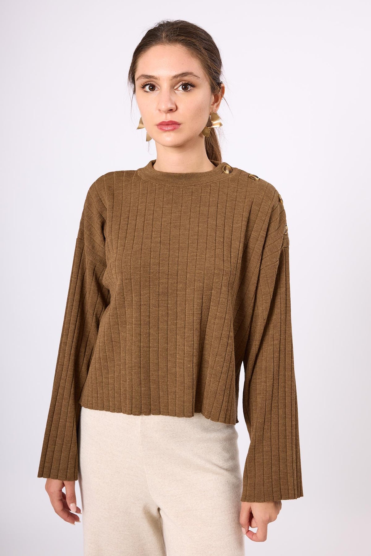 Peraluna-Molly Omuzu Düğmeli Kadın Triko Kazak Kahve Melanj-Kazak & Triko-2-roqelvaxirum.shop