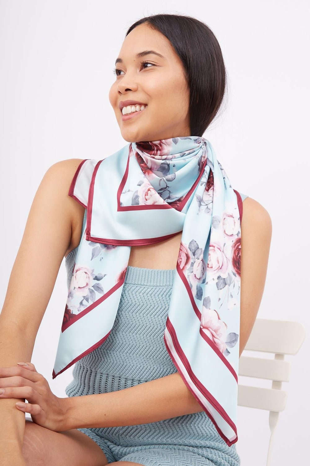Peraluna-Rosemarry Scarfe Gül Desen Baskılı Saten Eşarp Turkuaz-Eşarp-4-roqelvaxirum.shop
