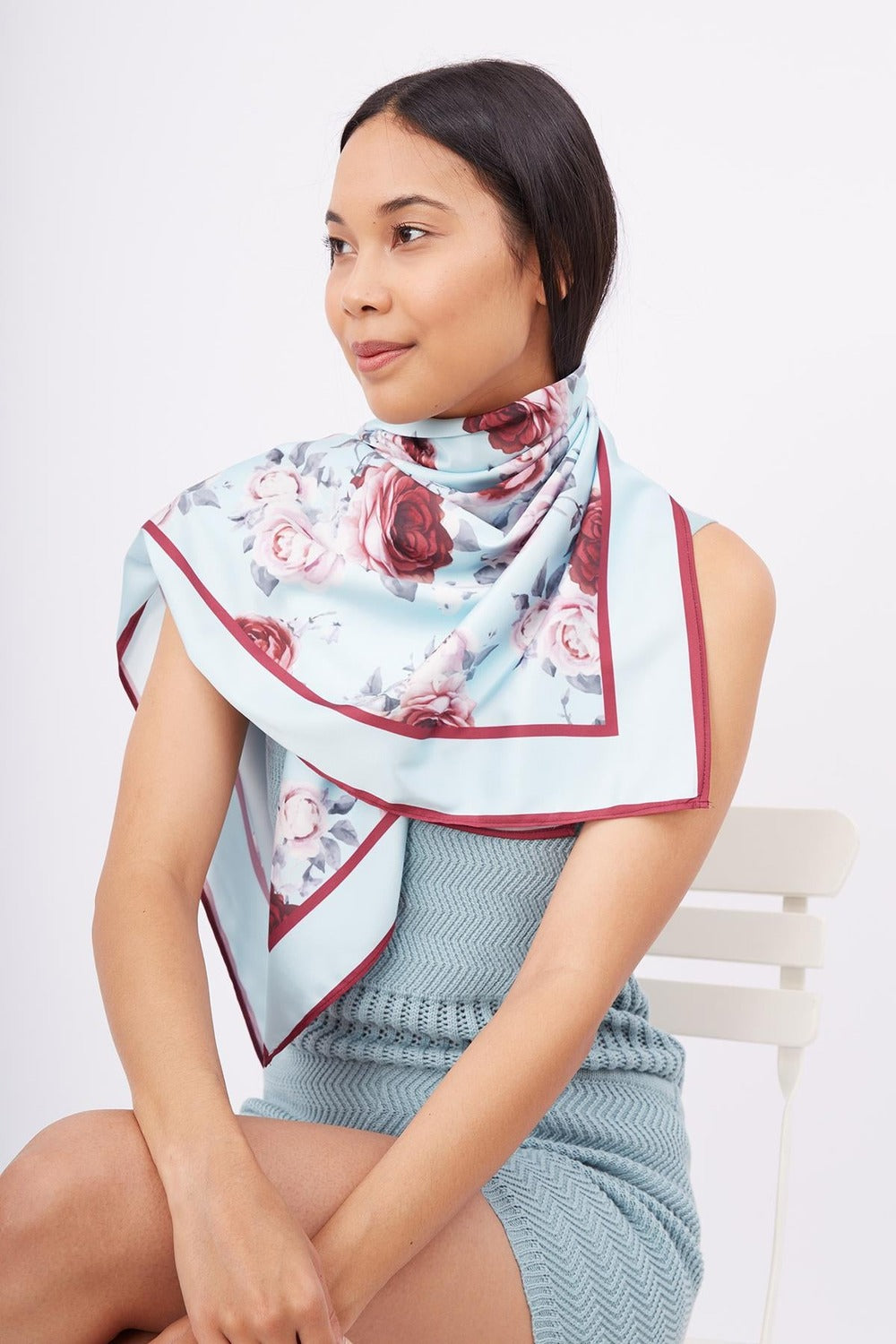 Peraluna-Rosemarry Scarfe Gül Desen Baskılı Saten Eşarp Turkuaz-Eşarp-5-roqelvaxirum.shop