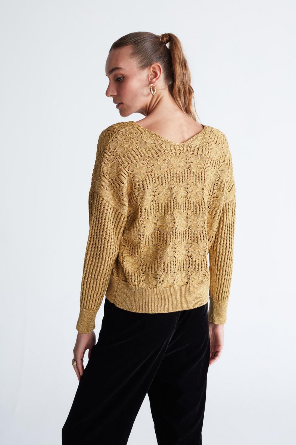 Peraluna-Scarlet Pullover Çiçek Desen V Yaka Simli Uzun Kol Kadın Triko Kazak -Kazak & Triko-7-roqelvaxirum.shop