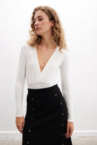 Peraluna-Styleboom X Devon Bodysuit V Yaka Uzun Kol Alttan Çıtçıtlı Kadın Triko Body-Body-2-roqelvaxirum.shop