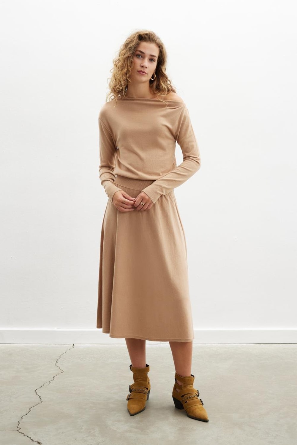 Peraluna-Styleboom X Mayfair Dress Yaka Büzgü Detaylı Tek Omuz Açık Kadın Triko Elbise-Elbise-2-roqelvaxirum.shop