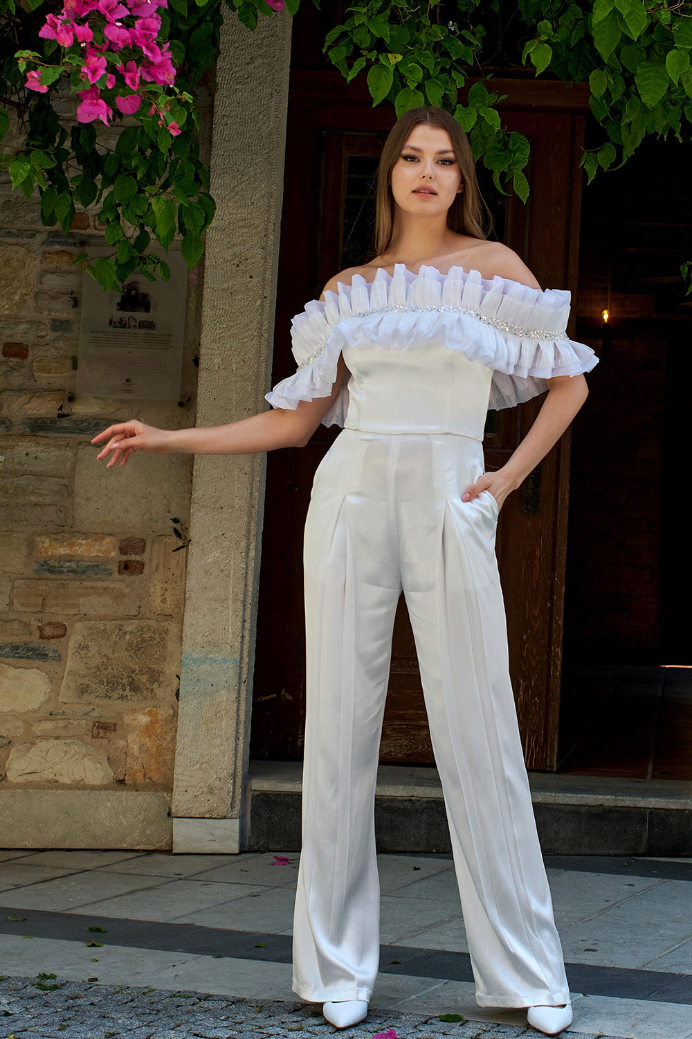 Petra Petrova-İvy Beyaz Fırfırlı Tulum-Tulum-1-roqelvaxirum.shop