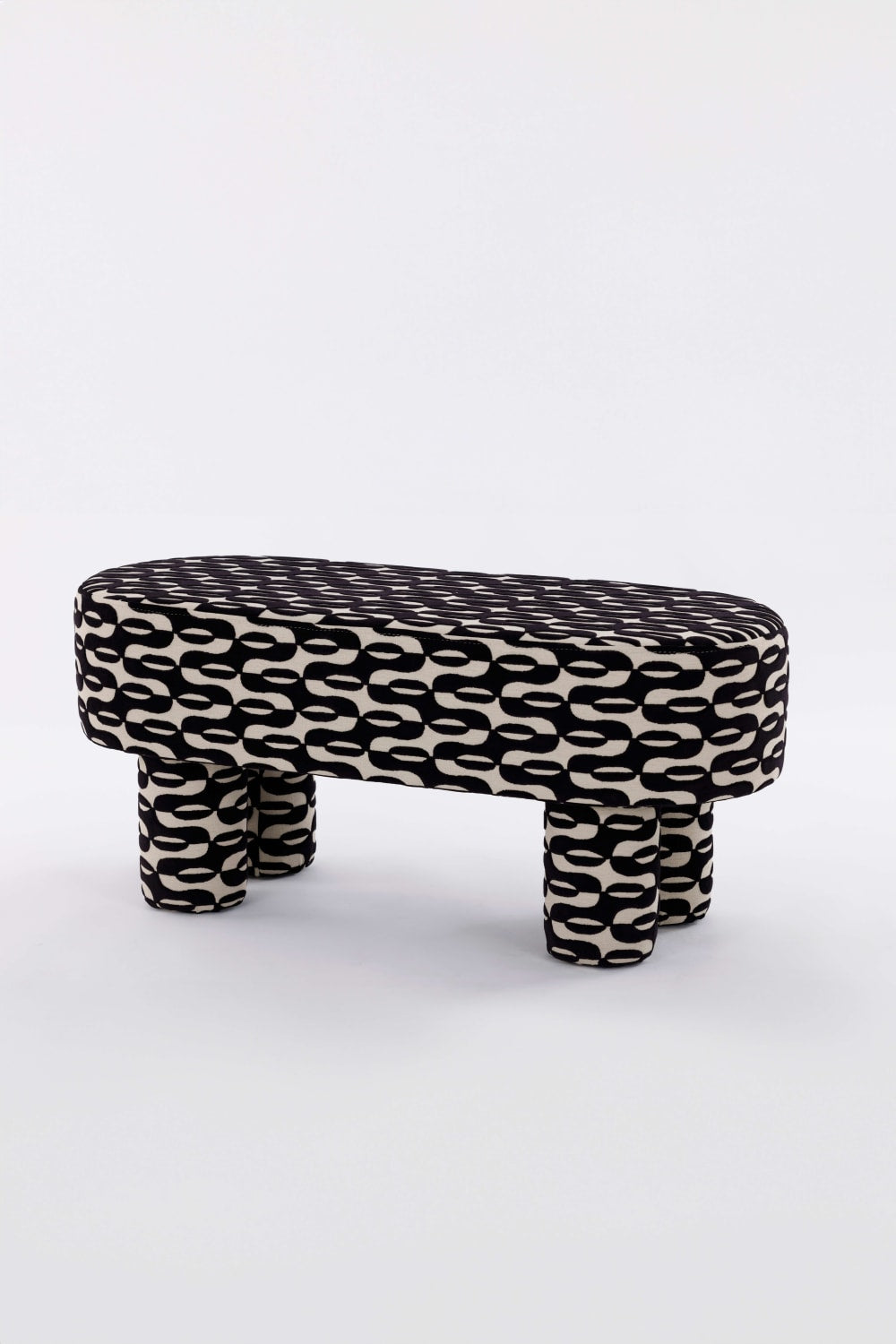 Posto Studio-Noir Blanc Bank-Puf-1-roqelvaxirum.shop