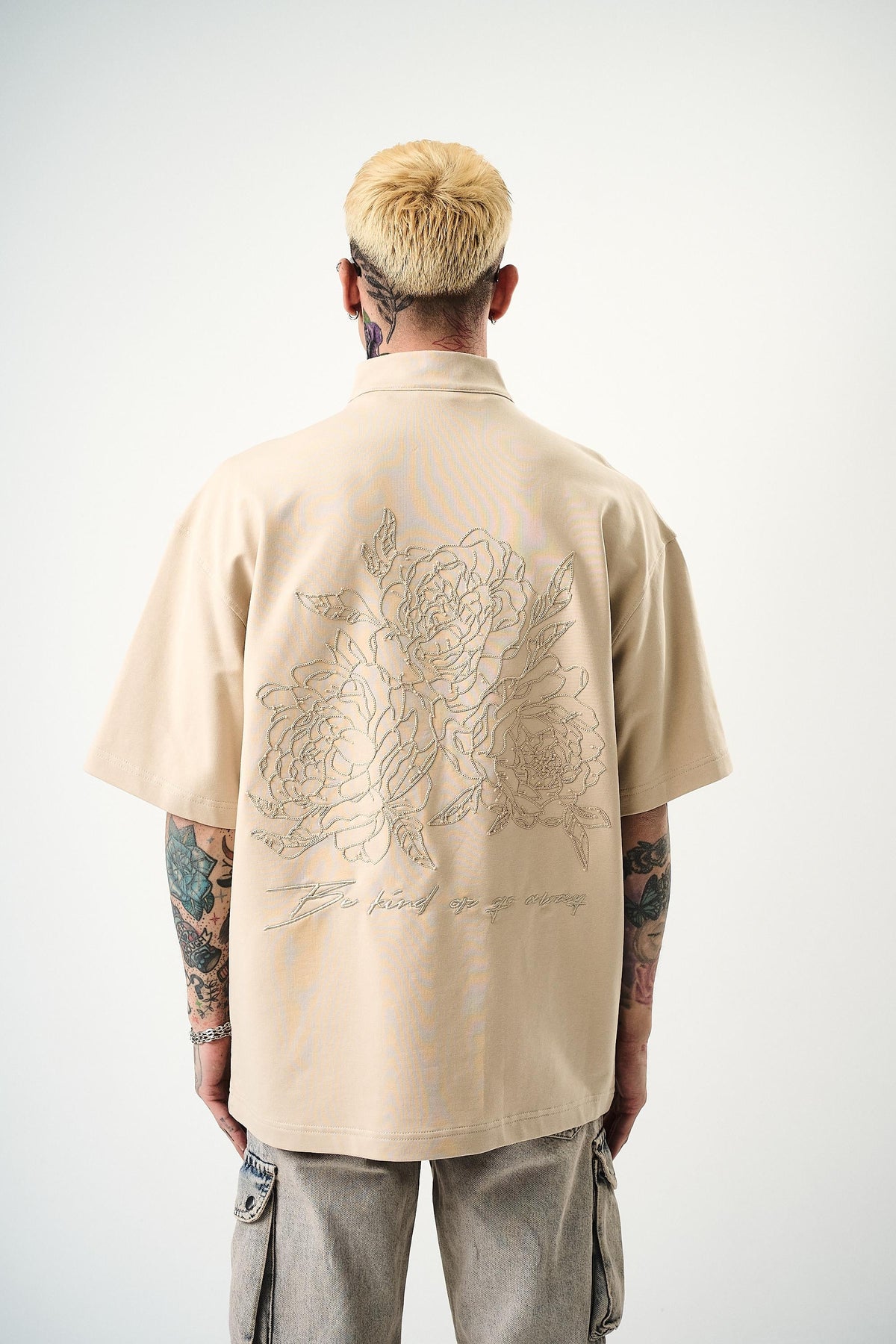 Erkek Be Kind Nakışlı Yarım Fermuarlı Oversize T-Shirt Bej