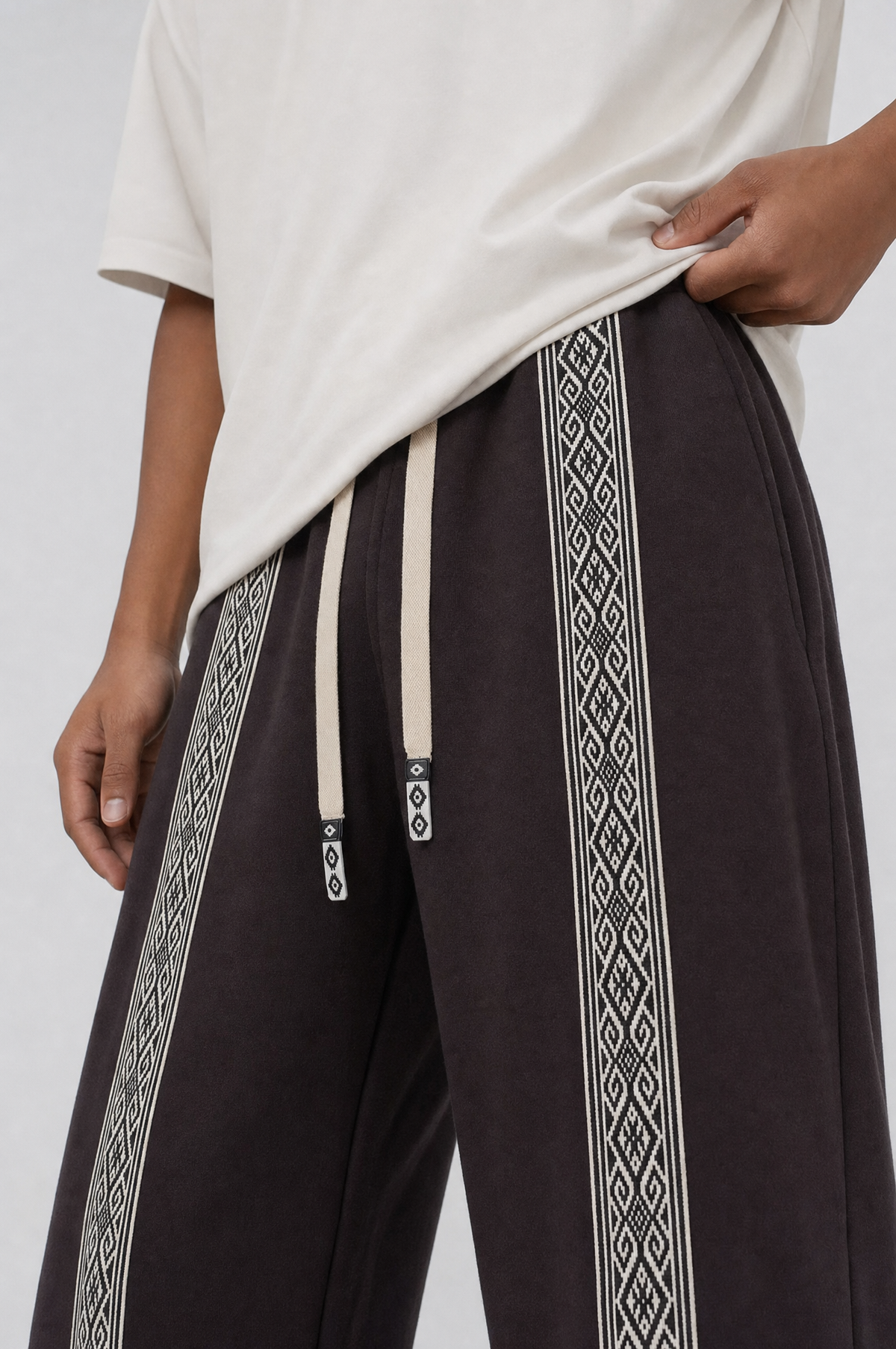 Erkek Etnik Şerit Detaylı Doubleface Baggy Eşofman Altı Kahve