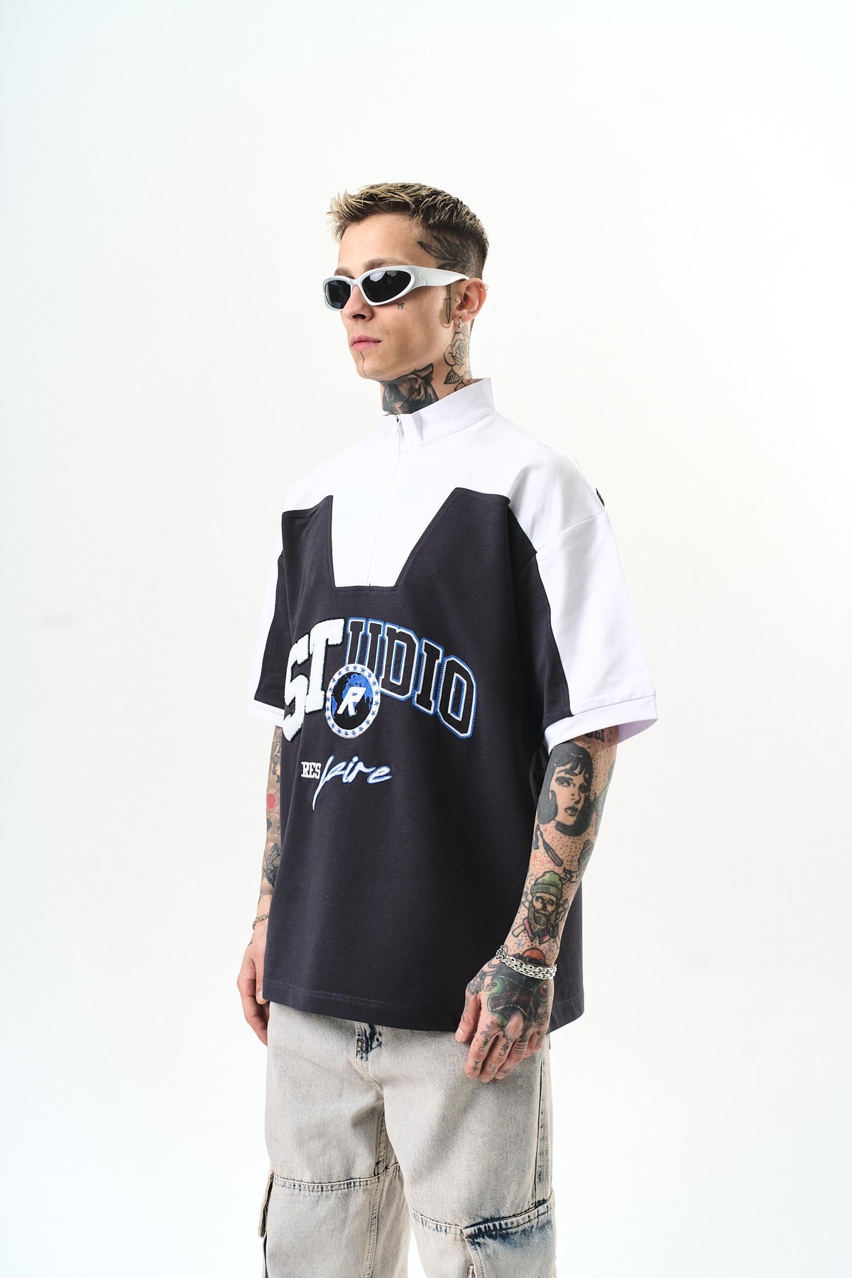 Erkek Studio Nakışlı Yarım Fermuarlı Oversize T-Shirt Füme
