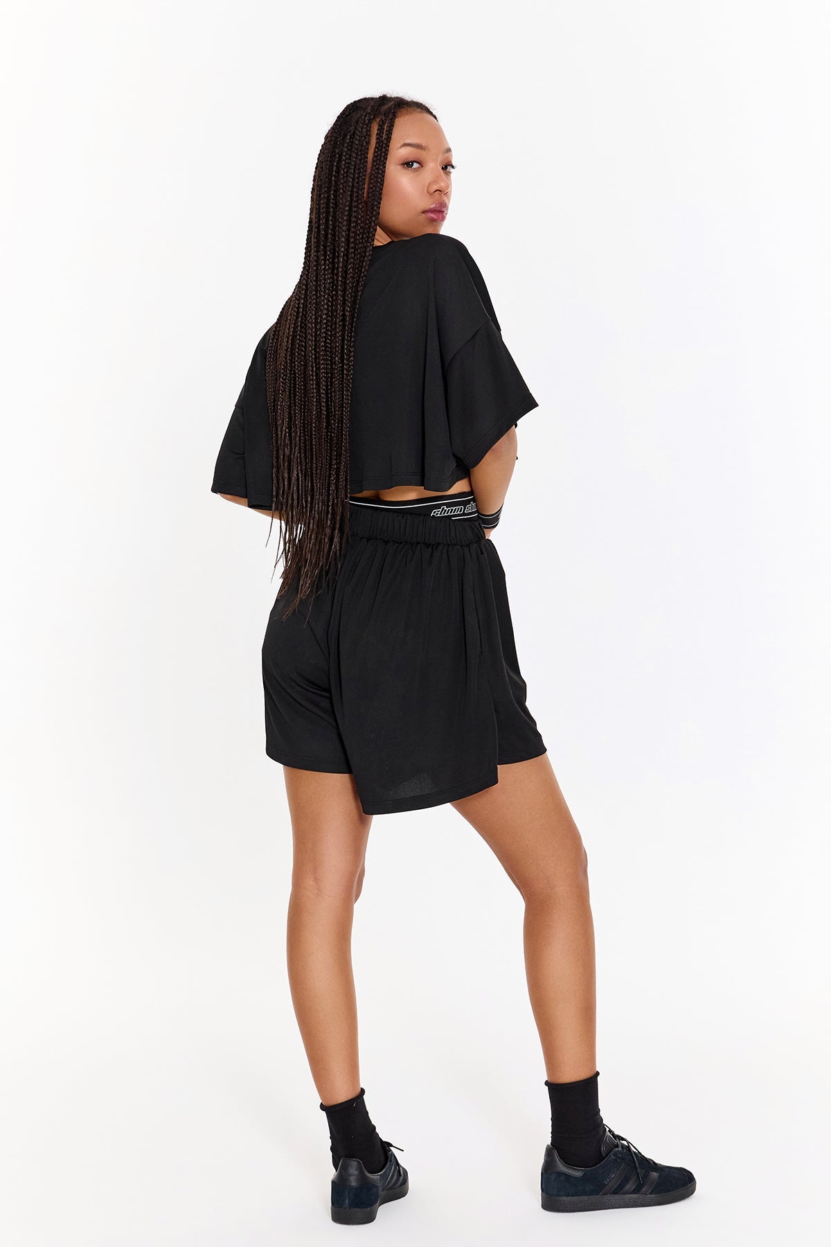 SBNM-Pull On Yoga Tee In Black-T-Shirts-4-roqelvaxirum.shop