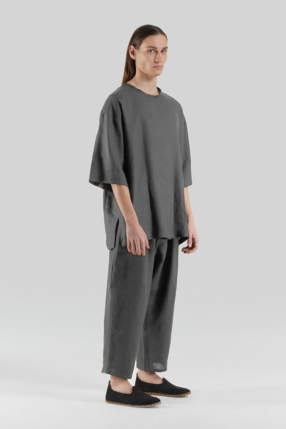 Sertaç Taşdelen-Gri %100 Keten Yuvarlak Yaka Oversized Erkek T-shirt Model T 14-T-Shirts-2-roqelvaxirum.shop