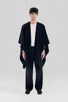 Sertaç Taşdelen-Siyah %100 Yün Çift Taraflı Omuz Oversized Erkek Panço Model R 03-Panço-1-roqelvaxirum.shop