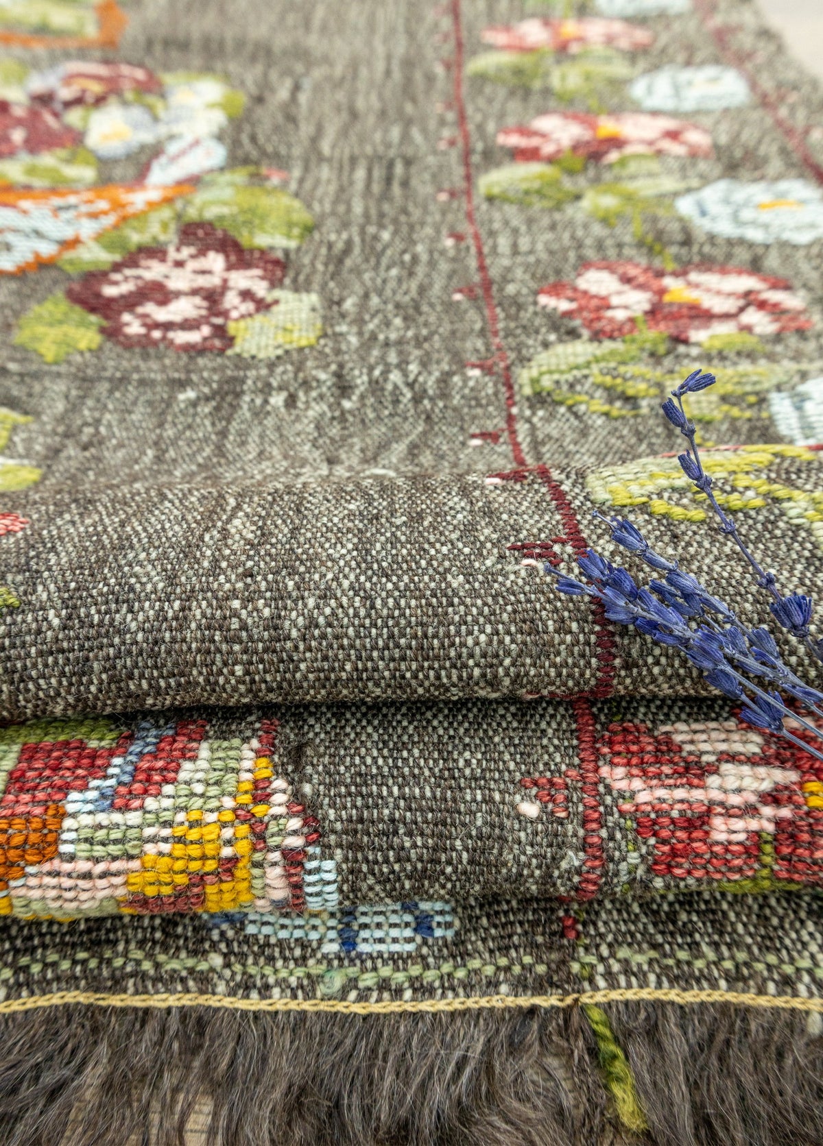 Soho Antiq-Setenay Kanaviçe İşlemeli El Dokuma Yün Kilim 154x221 Cm-Halı-4-roqelvaxirum.shop