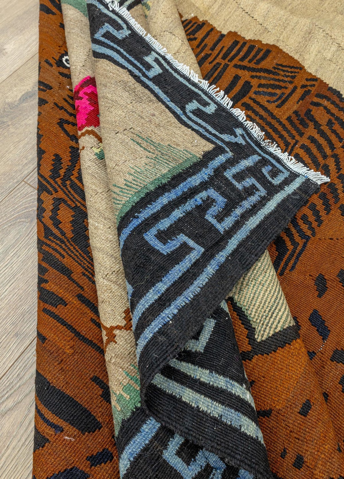 Soho Antiq-Terra Aslan Desenli El Dokuma Kilim 177x263 Cm-6-roqelvaxirum.shop