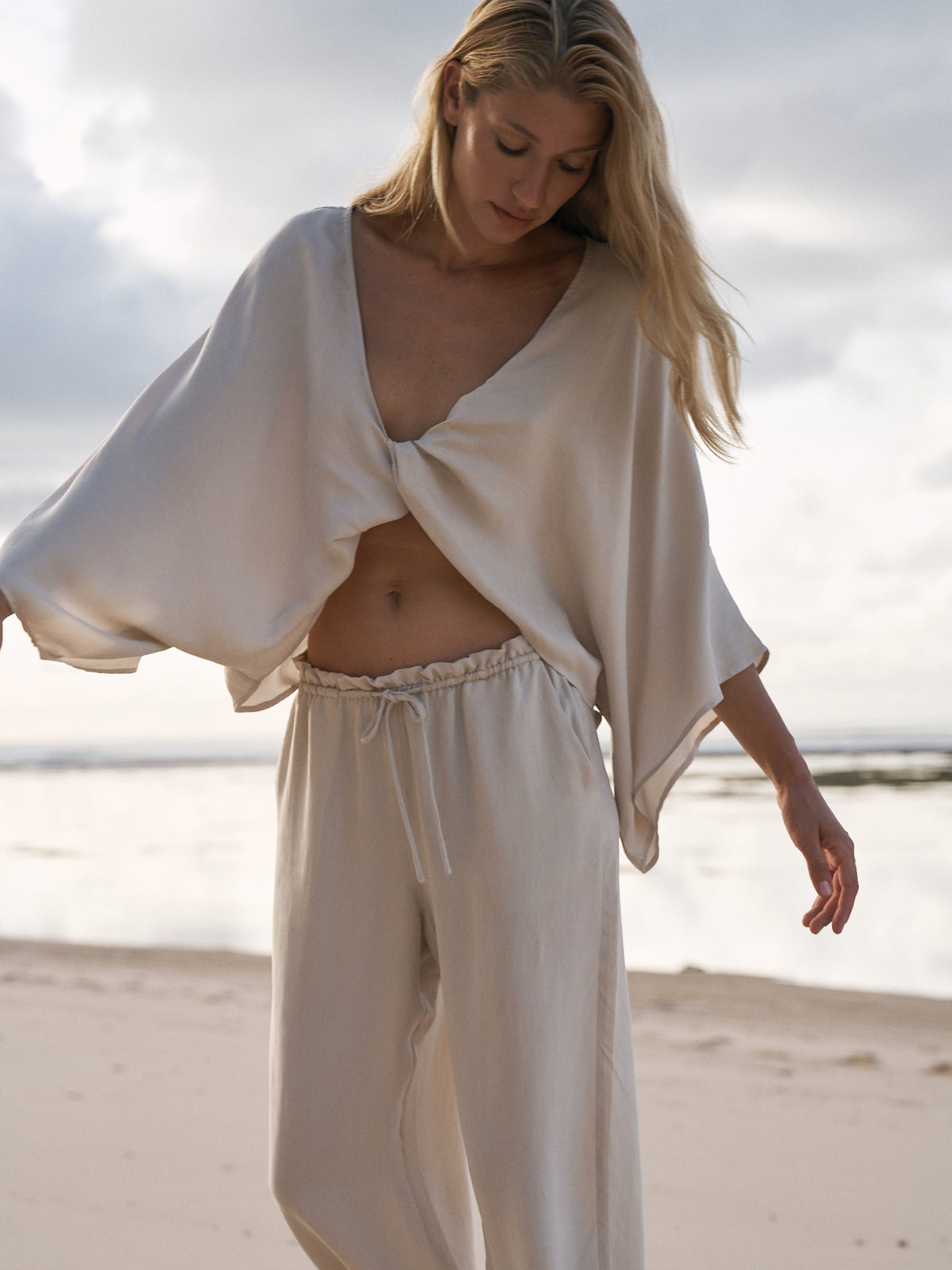 The Handloom-Lucid Flow Tie Pants Sand-Pantolon-3-roqelvaxirum.shop