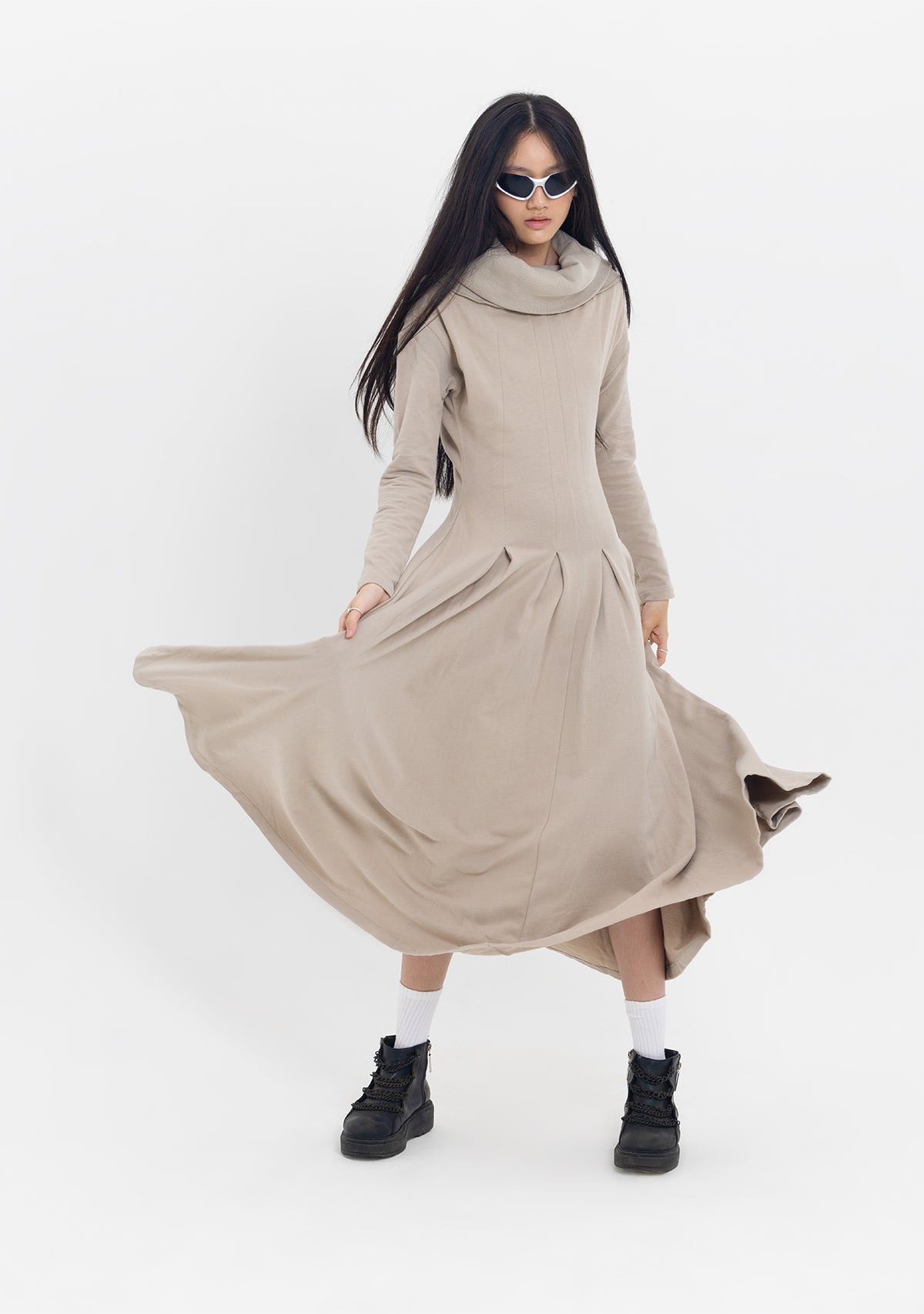 Tiny-Kayık Yaka Pileli Bej Uzun Elbise-Elbise-9-roqelvaxirum.shop
