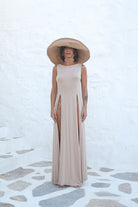 Tiny-Nude Derin Yırtmaçlı Yumuşak Kolsuz Elbise-Elbise-1-roqelvaxirum.shop