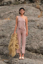Tiny Store-Tek Kollu Dökümlü Nude Bluz-Top-3-roqelvaxirum.shop