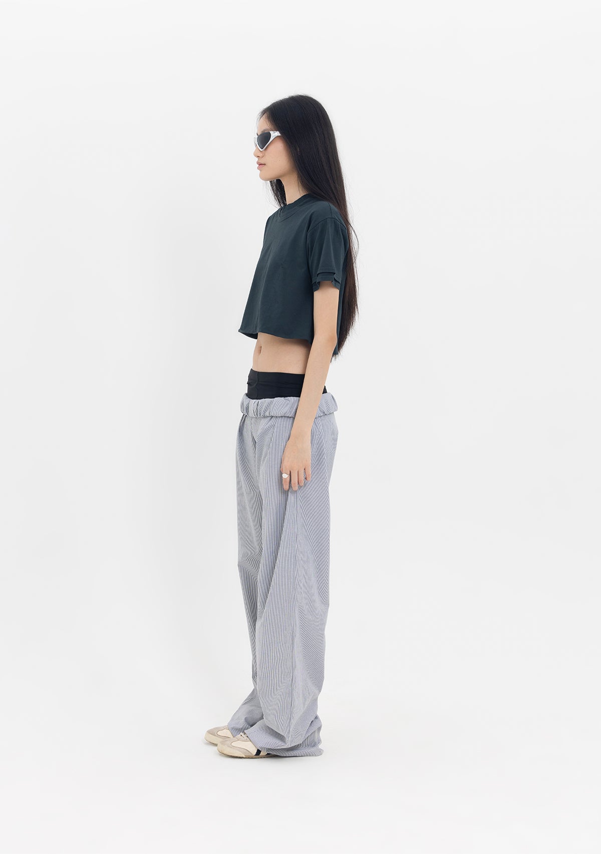 Tiny-Yuvarlak Yaka Antrasit Crop Tişört-T-Shirts-3-roqelvaxirum.shop
