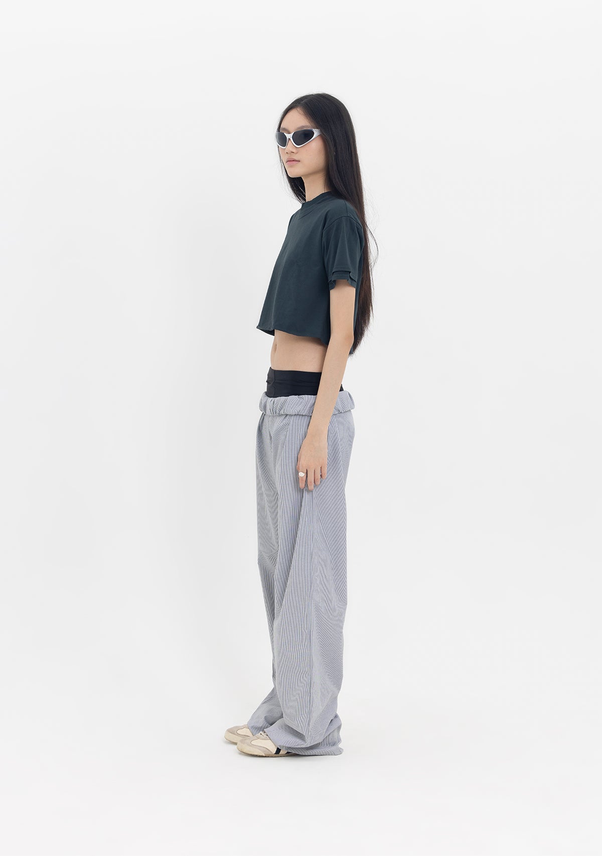 Tiny-Yuvarlak Yaka Antrasit Crop Tişört-T-Shirts-4-roqelvaxirum.shop