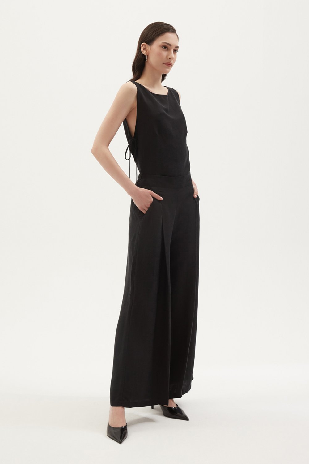 Towdoo-Poppy – Yan Bağlı Kolsuz Bluz – Siyah-Bluz-2-roqelvaxirum.shop