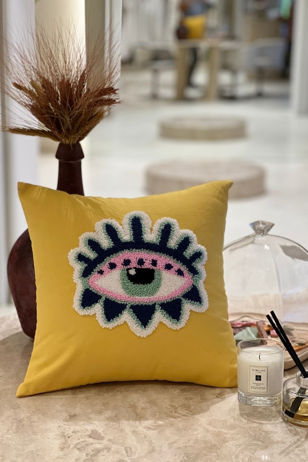 Vapaa-Yellow Eye-Yastık-1-roqelvaxirum.shop
