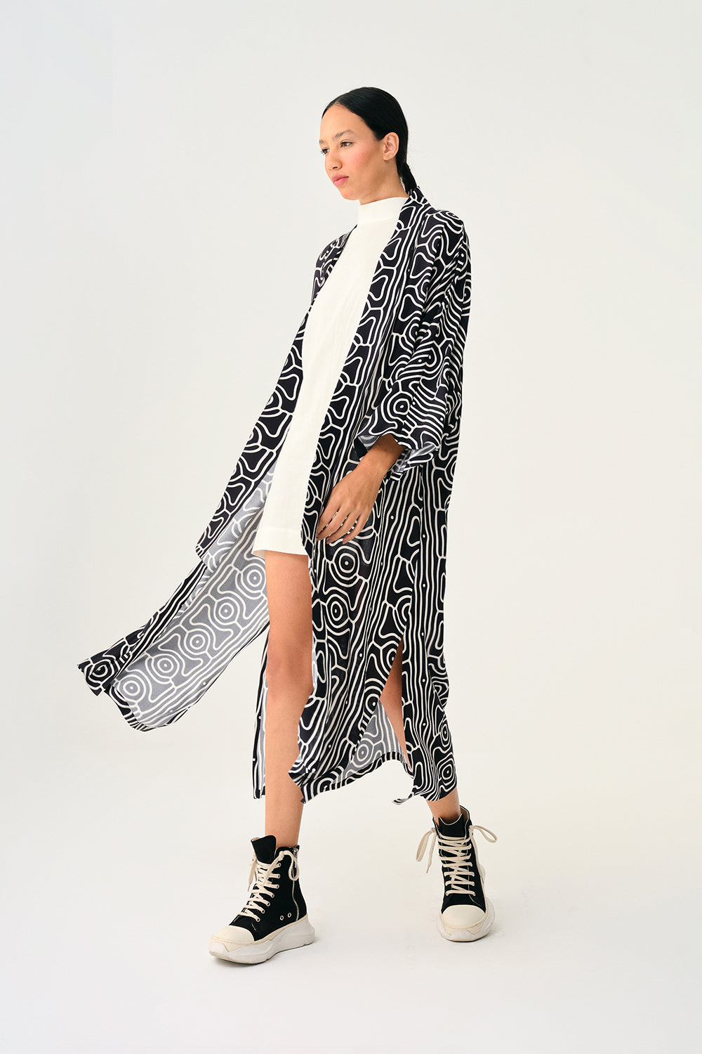 Yakaza Studio-Kimono Maji-Kimono-1-roqelvaxirum.shop