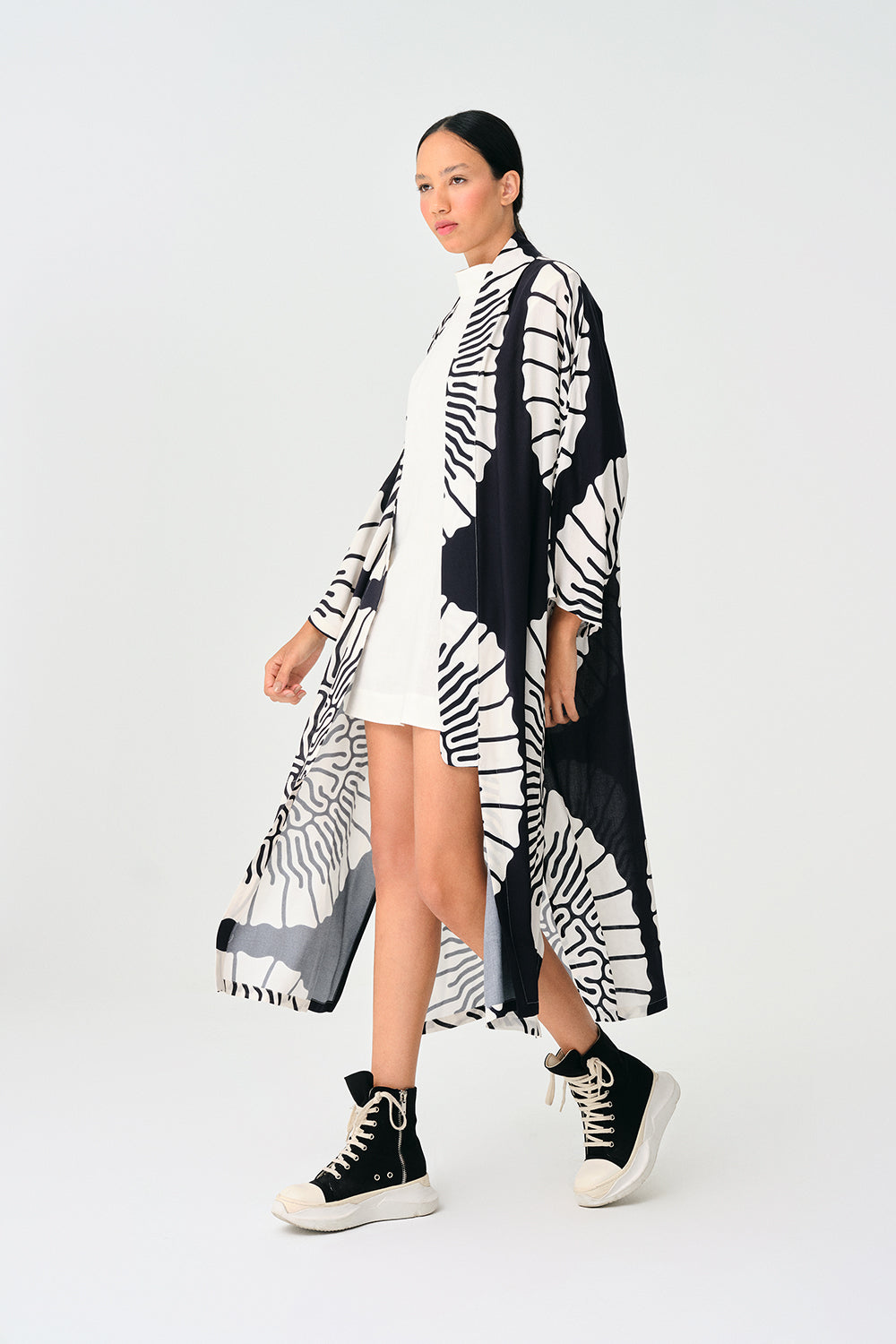 Yakaza Studio-Kimono Seiwa-Kimono-2-roqelvaxirum.shop