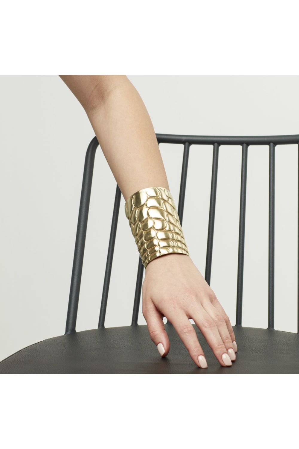 Zeworks-Nefertiti Cuff Bi̇lekli̇k-Bileklik-2-roqelvaxirum.shop