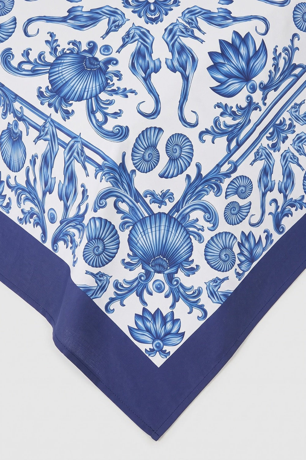 Blue Blanc Table Cloth - 140 x 280 - 3