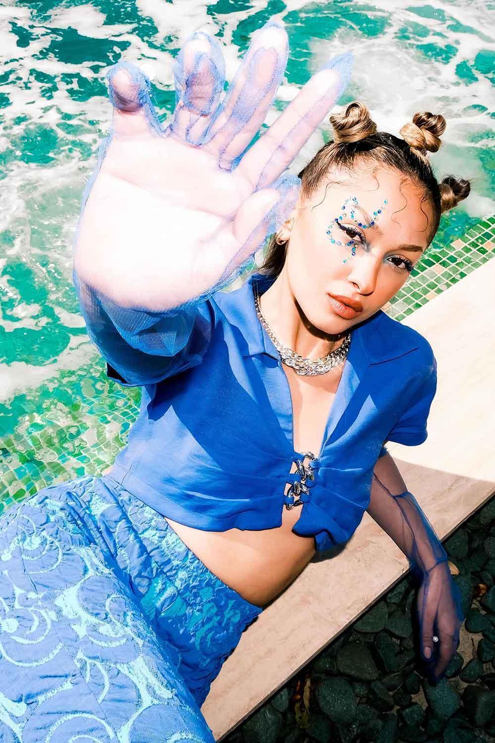 Kahshan-Chain Crop Shirt-Top-1-roqelvaxirum.shop
