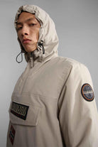 Napapijri-Rainforest Pocket 2 Beige Stone-Yağmurluk-4-roqelvaxirum.shop