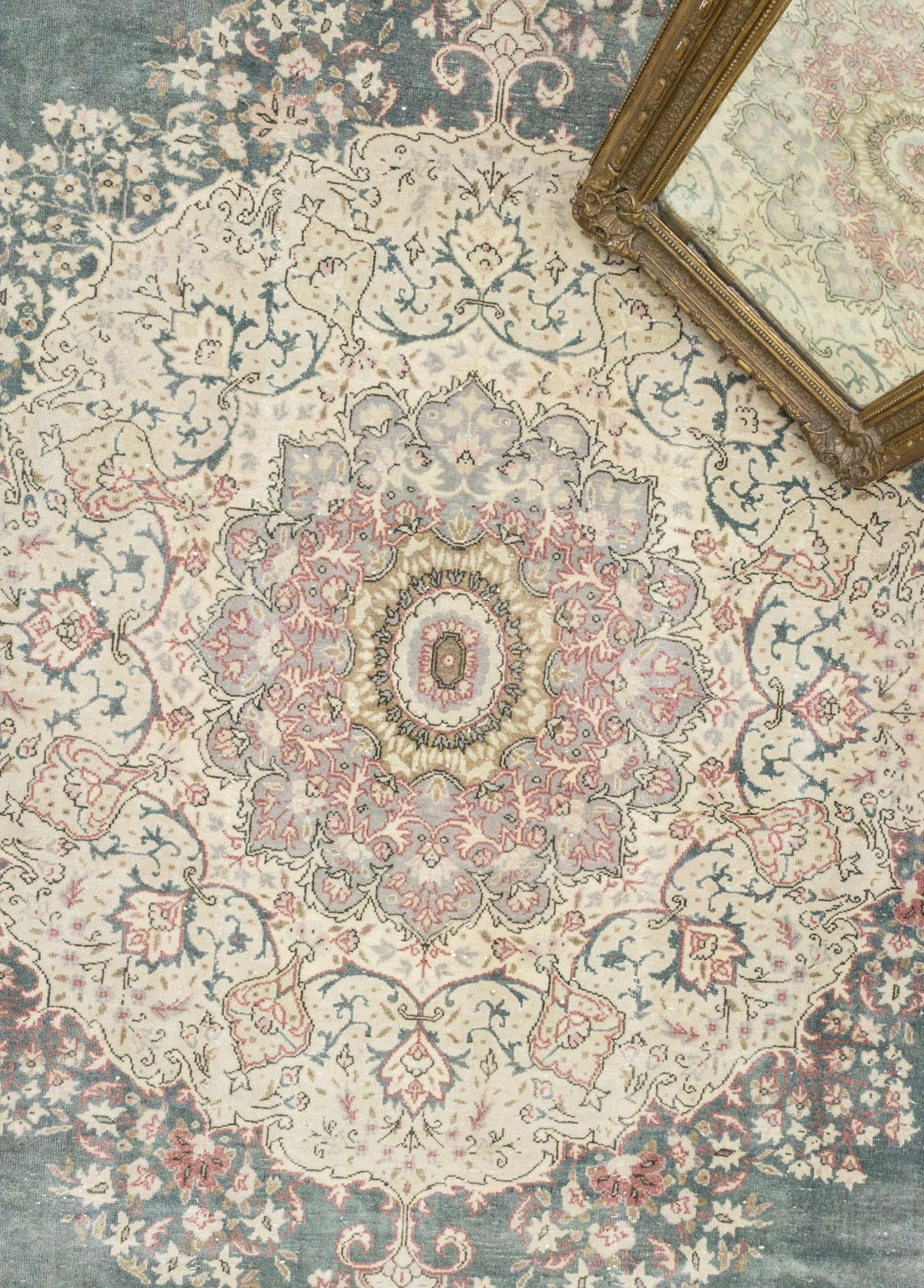 Soho Antiq-Fasa Madalyon Desenli El Dokuma Ladik Halısı 239x353 Cm-Halı-3-roqelvaxirum.shop