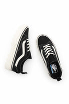 Vans-UA Sentry Old Skool Black/Marshmallow-Sneakers-2-roqelvaxirum.shop